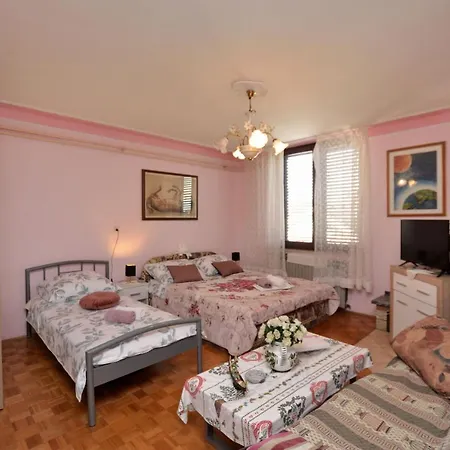Apartments Medelin Rovinj Exterior photo
